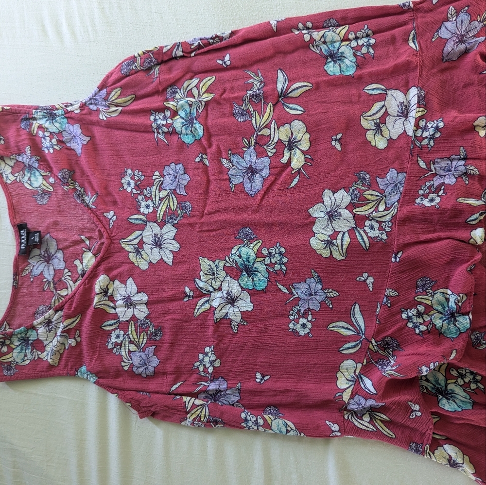 Pretty flowing tank top